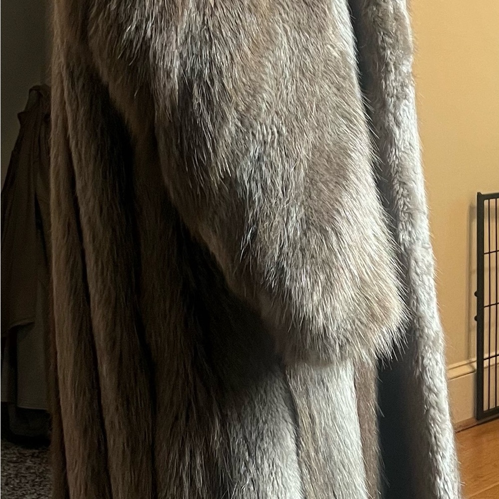 Vintage Real Beaver fur coat - Picture 2 of 5